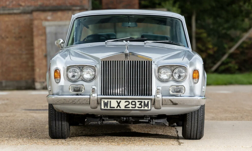 Freddie Mercury hann äga denna 1974 Rolls-Royce Silver Shadow i tolv år innan sin tidiga bortgång.