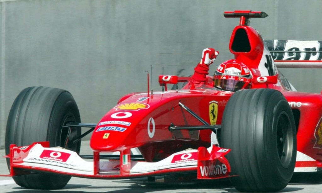 Michael Schumacher glädjs till segern i Österrike den 18 maj 2003.