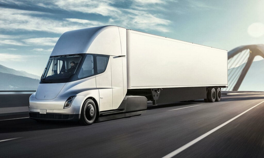 Teslas ellastbil har varit på gång länge, men nu verkar den till slut närma sig produktion efter ett lyckat test.