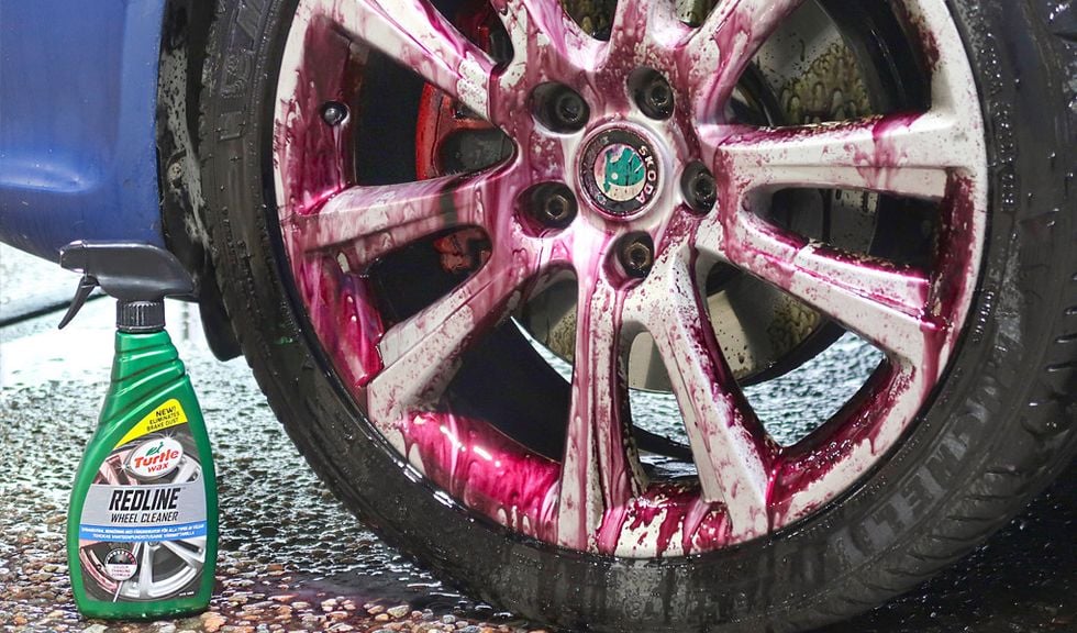 Turtle Wax Redline är en supereffektiv fälgrengöring utan risker – som ”pratar” med färgindikator