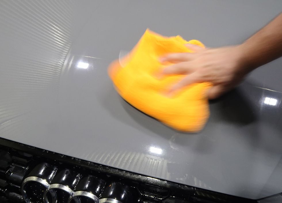 Turtle Wax Wax it Wet snabbvaxar din bil till perfekt glans på några minuter – fort och lätt