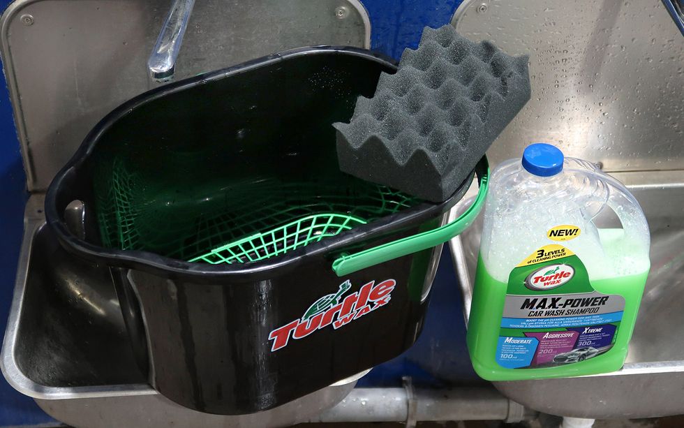 Nya Turtle Wax Dry & Shine Rinse Wax – aldrig har det varit enklare att tvätta och vaxa bilen