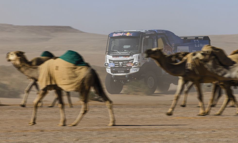 Direktrapport Dakar 2022: ”Som att vara mitt i en Mad Max-film”