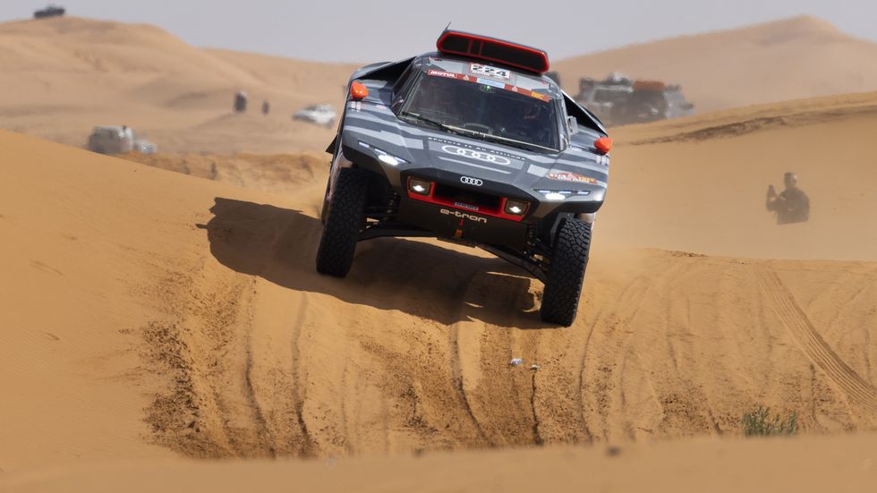 Direktrapport Dakar 2022: ”Som att vara mitt i en Mad Max-film”