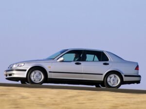 Saab 9-5 fyller 25 år – en familjebil av förträffligt snitt