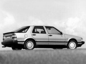 Saab 9-5 fyller 25 år – en familjebil av förträffligt snitt