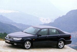 Saab 9-5 fyller 25 år – en familjebil av förträffligt snitt
