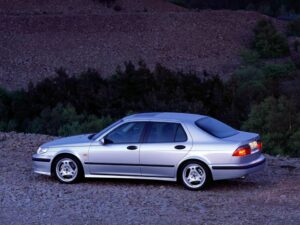 Saab 9-5 fyller 25 år – en familjebil av förträffligt snitt