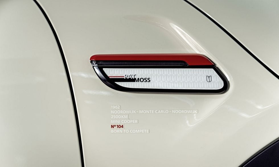 Mini hyllar Pat Moss på internationella kvinnodagen