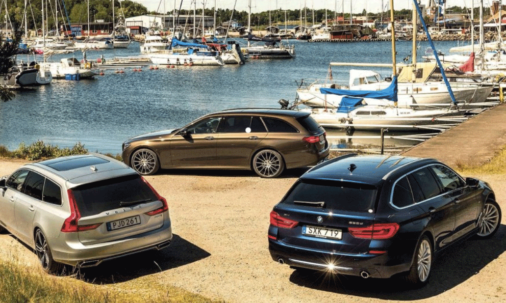 BMW X5 xDrive (AI text)