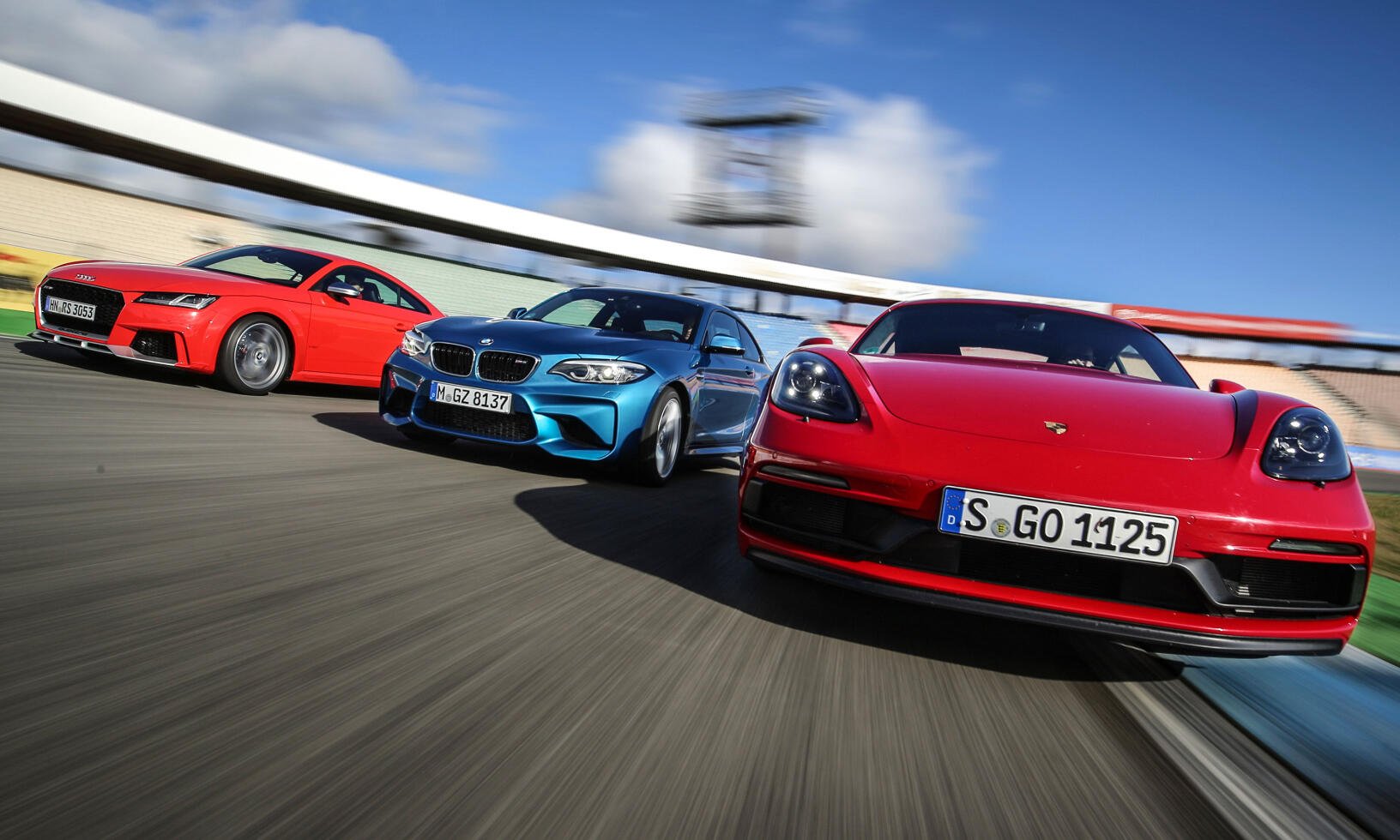 De tre utmanarna: Audi TT RS, BMW M2 och Porsche 718 Cayman GTS.