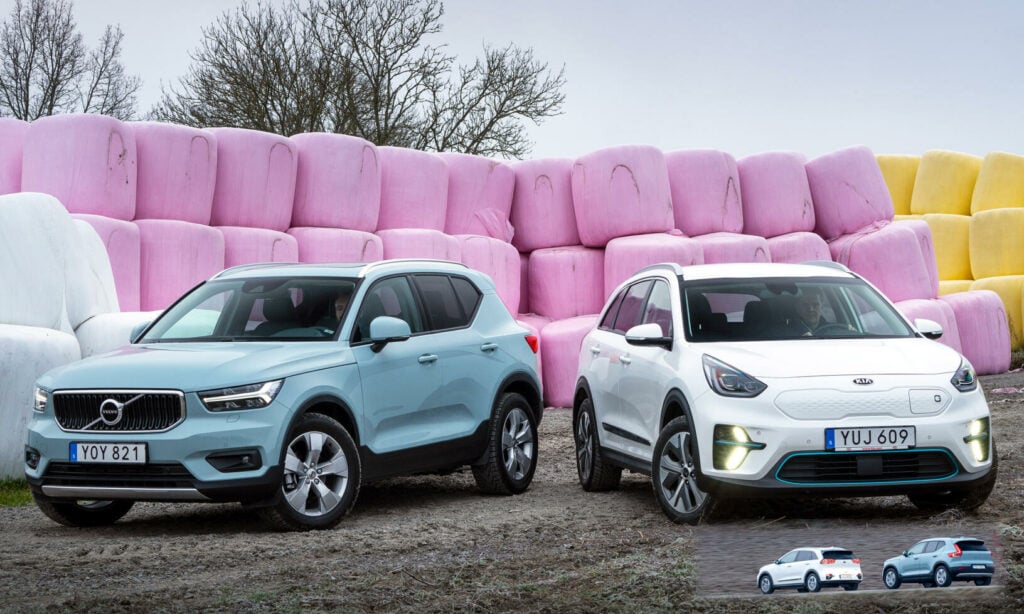 XC40 vann titeln Årets bil i Europa och Japan 2018 och tar verkligen för sig visuellt, Volvo har en vass designavdelning. Kia e-Niro är några centimeter mindre på alla ledder jämfört med Volvo XC40. Niro presenterades 2016, Volvo XC40 kom 2017.