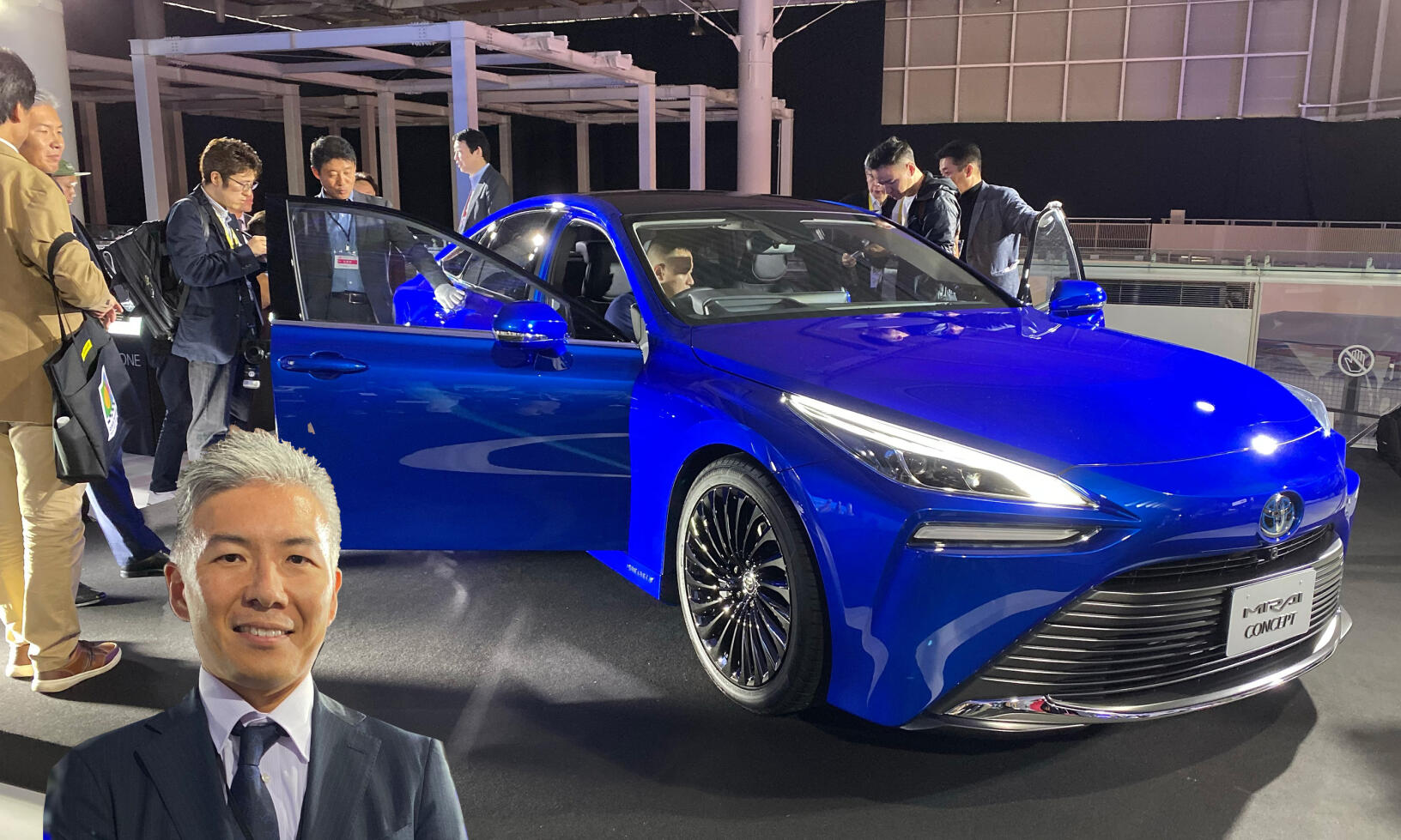 Utställningsbilen ser ut att vara och upplevs väldigt produktionsnära.