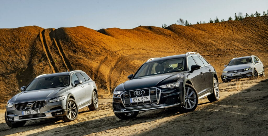 Landskamp Sverige-Tyskland, i gummistövlar. Ska det bli blågul vinst? Foto: Peter Gunnars.