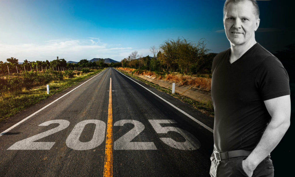 En man står på en väg där ordet "2020" är skrivet. (AI text)