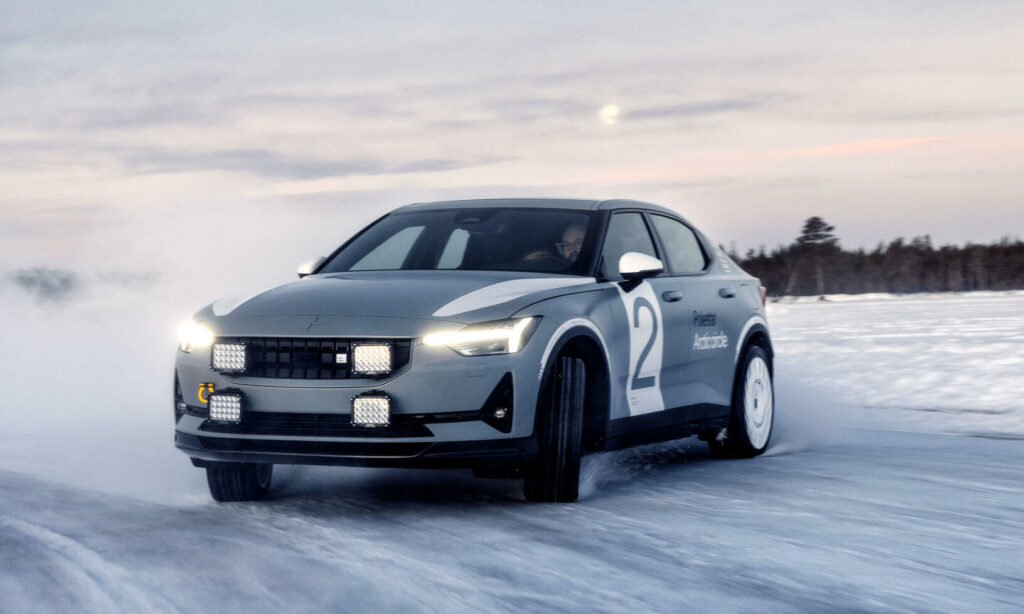 Sladdar gör sig ännu bättre på film! Därför kommer det en video där vi intervjuar Polestars chassiguru Joakim Rydholm, och kör så det ryker is! Håll utkik här på sajten.