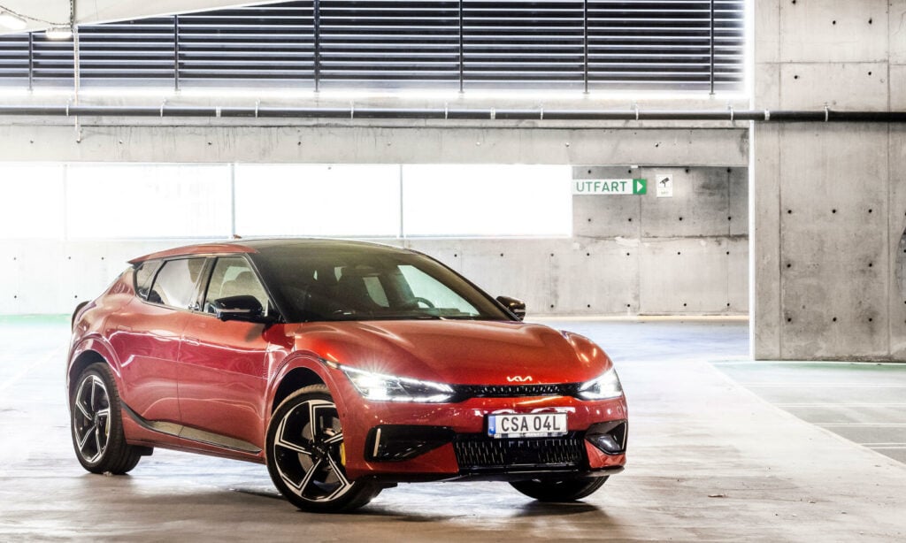 På utsidan är det inte mycket som avslöjar GT-versionen. Men under skalet ruvar 585 hästkrafter.