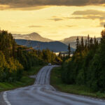 en bergsväg (AI text)