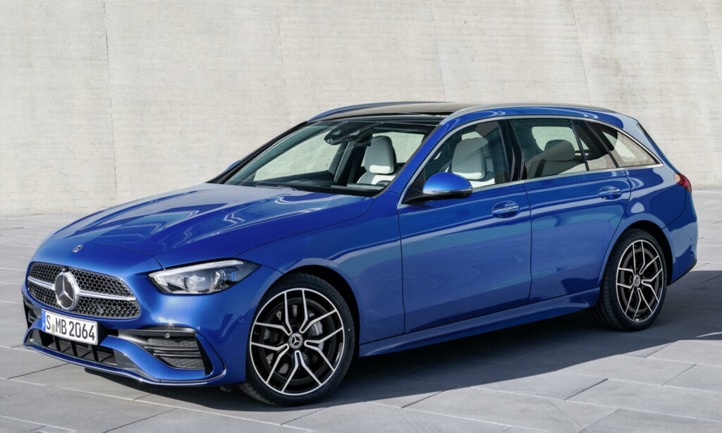 Mercedes C 300 de kan ta sig som bäst 10 mil på el – sedan tar dieselknotan vid i många mil till.