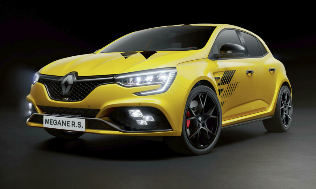 Ultime-modellen är breddad 60 mm fram och 45 mm bak.