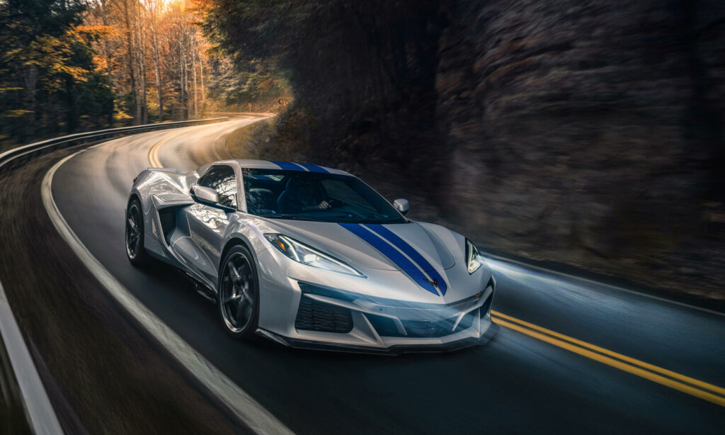 Hybridversionen av Chevrolet Corvette Stingray är till det yttre mycket snarlik grundmodellen. Men, skenet bedrar.