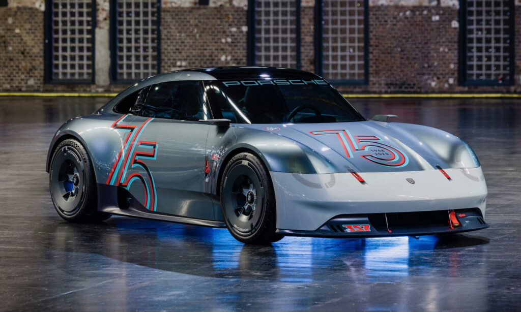 75 års bilen är lackerad i färger från 1948