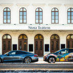 Zeekr 003 tar foto tillsammans med Audi e-tron GT (troligen för skala).