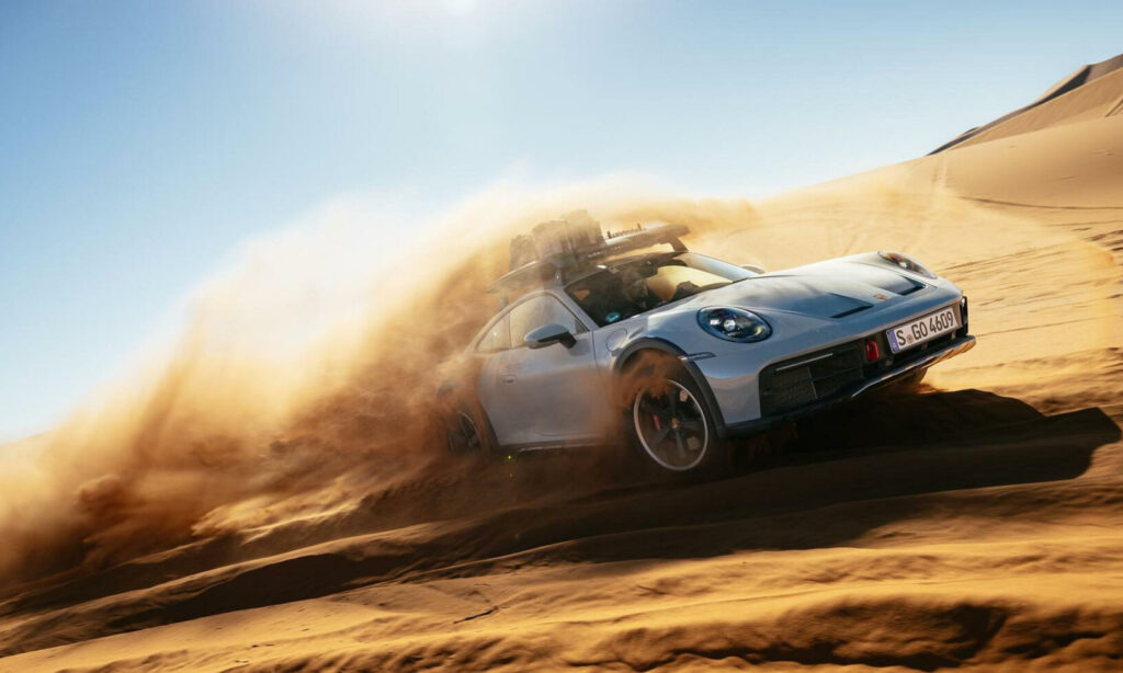 Byggd för sanden, men Porsche 911 Dakar skulle kunna vara den perfekta vinterbilen.