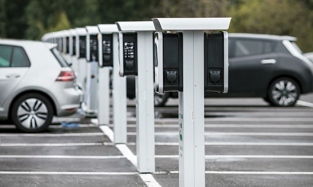 Ljungby kommun och kommunfullmäktige har JO-anmälts av en elbilsköpare. Mannen uppger att han känner sig lurad. Bilden har inget med artikeln att göra.