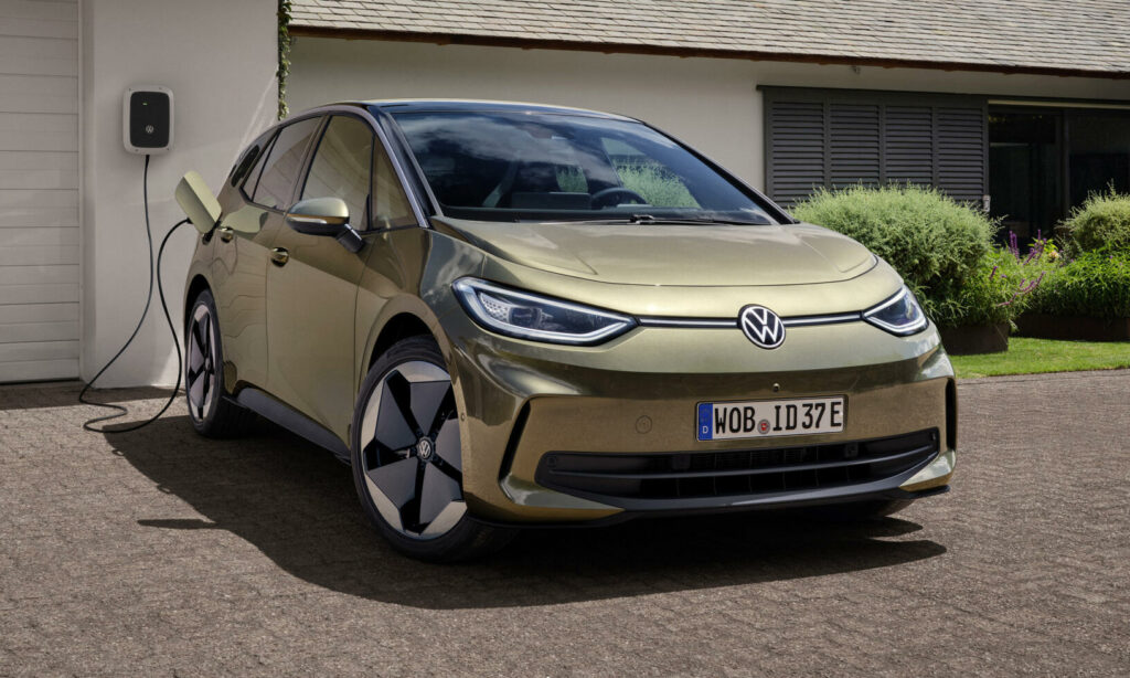 En ny stötfångare med aktiva luftintag är den mest synliga ändringen på uppdaterade VW ID. 3.