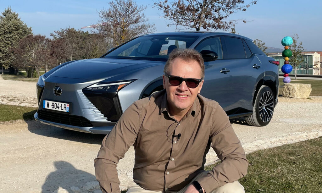 Chefredaktören har kört Lexus nya elbil. Är den bättre än de skandalomsusade syskonen från Toyota och Subaru?