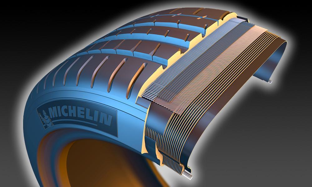 En däck med en blå och vit design. (AI text)