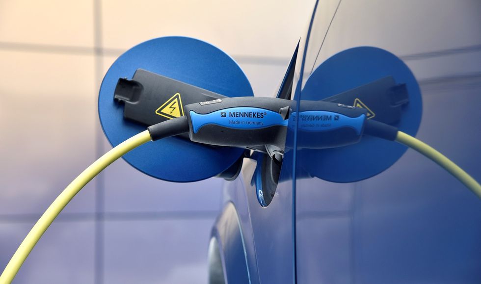 Guide: Ladda säkert med laddbox – detta måste du ha koll på