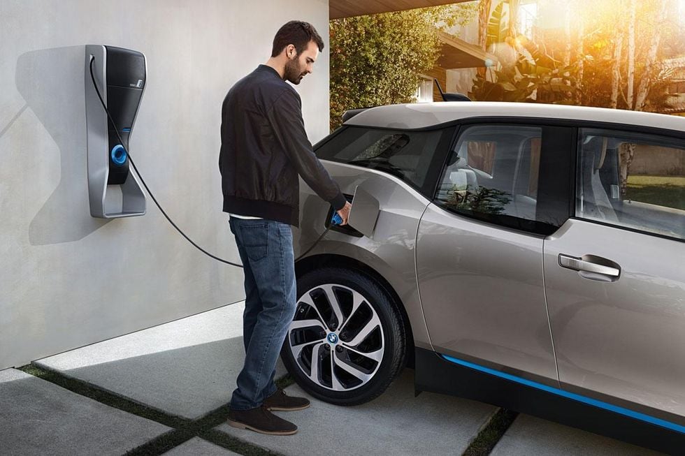 Guide: Ladda säkert med laddbox – detta måste du ha koll på