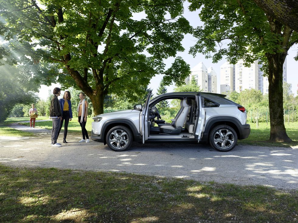 Mazdas första elbil har allt du behöver för en modern och hållbar vardag
