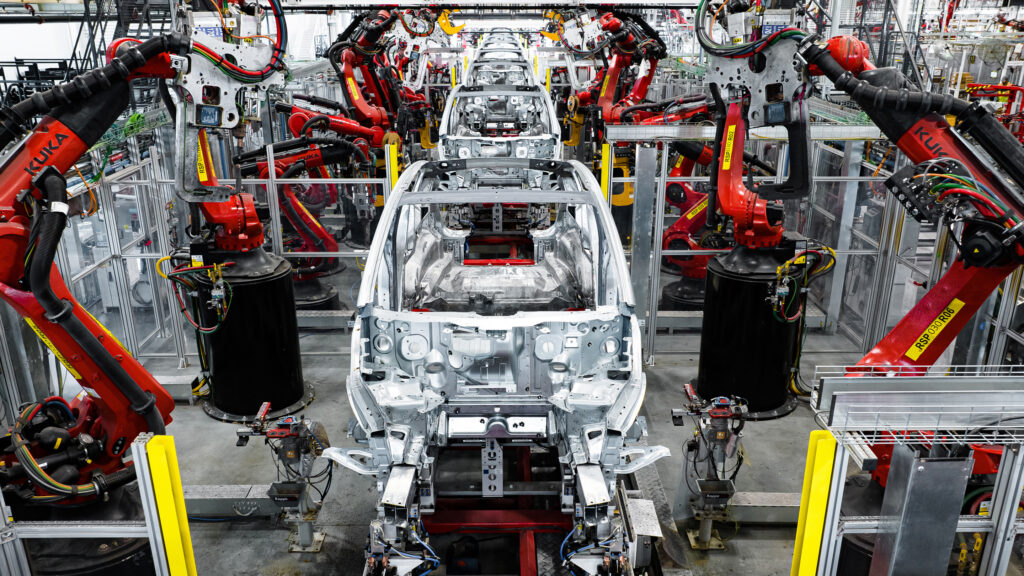 En bil sätts ihop i en fabrik. (AI text)