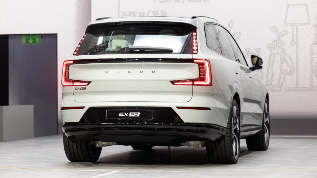 Volvo XC90 xDrive-konceptbil på Shanghais bilsalong (AI text)