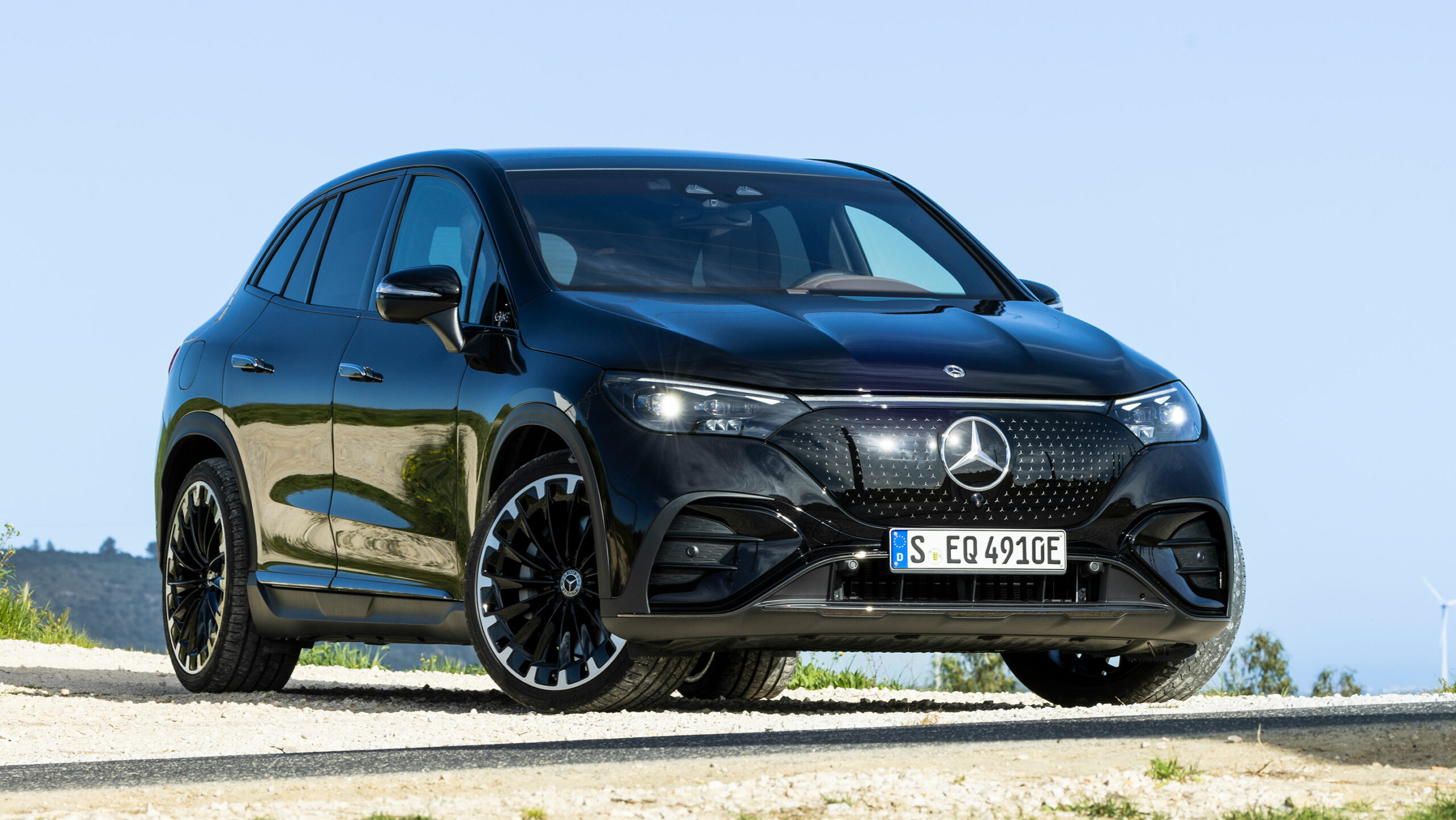 Mercedes EQE SUV