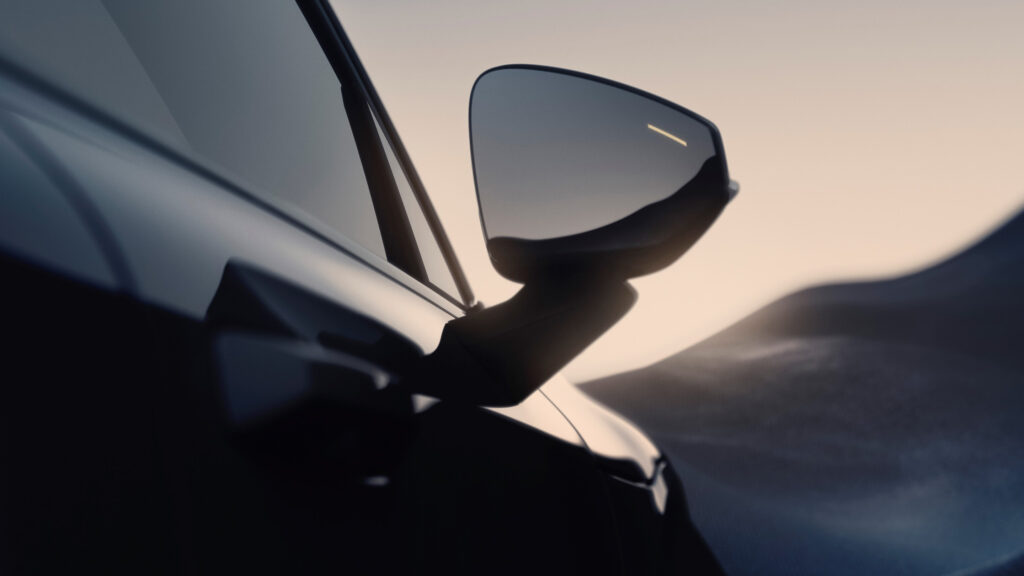 En bil är parkerad i en parkeringsplats. (AI text)