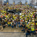 Första Tesla Cybertruck i fabriken Giga Texas.