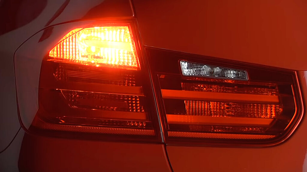 BMW X5 xDrive (AI text)