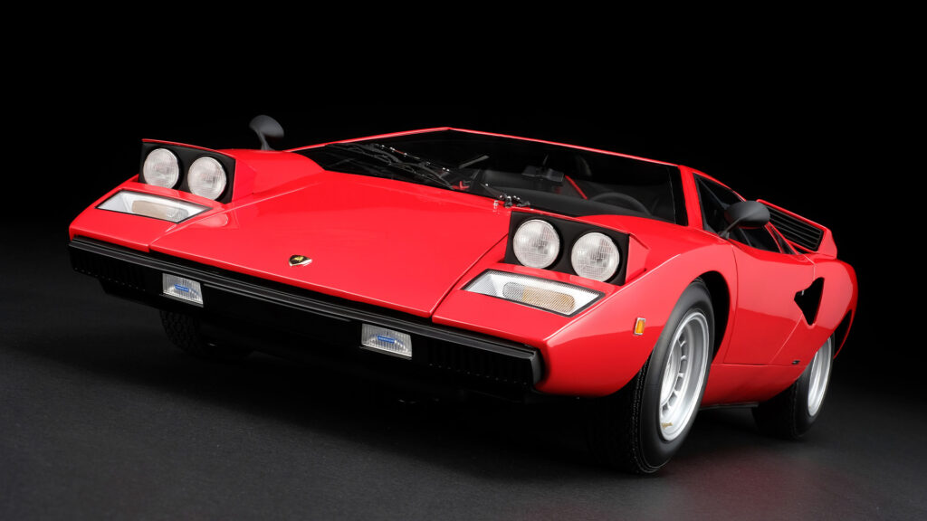 En röd Lamborghini GTB på en svart bakgrund. (AI text)