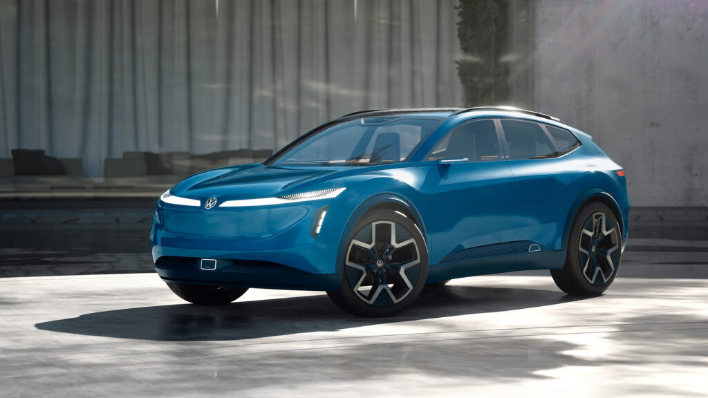 En blå SUV parkerad framför ett byggnad. (AI text)