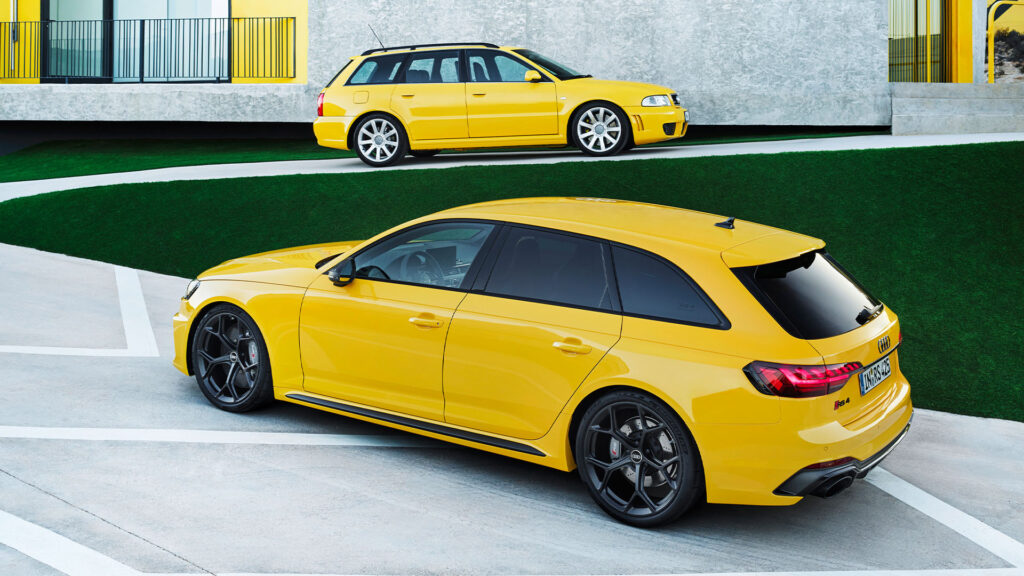 Audi RS4 S4 (AI text)