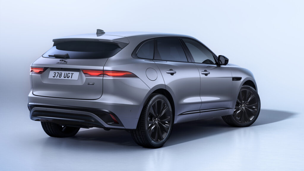 bakre utseendet av Jaguar Pace (AI text)
