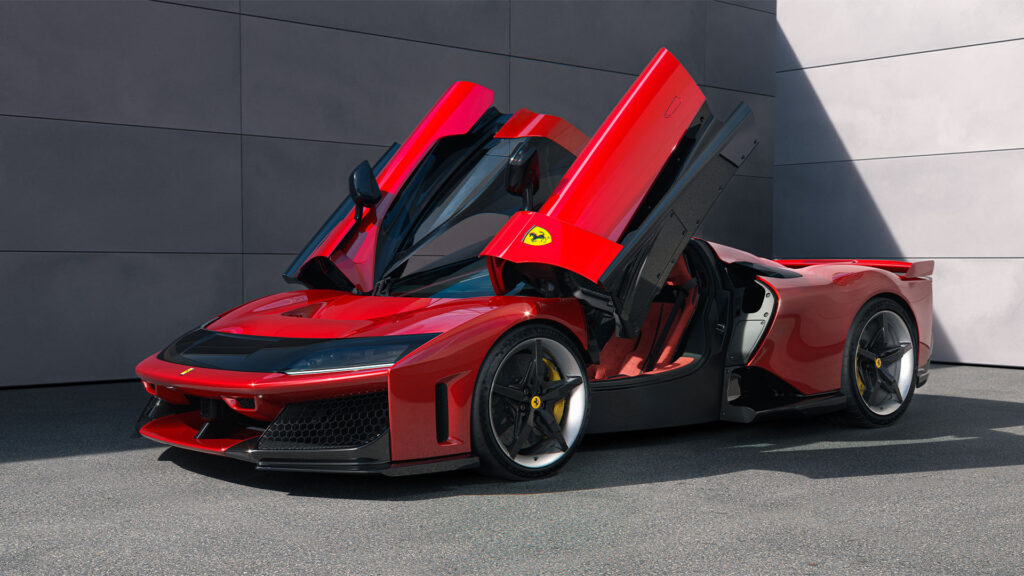 Ferrari F80 med öppna dörrar.