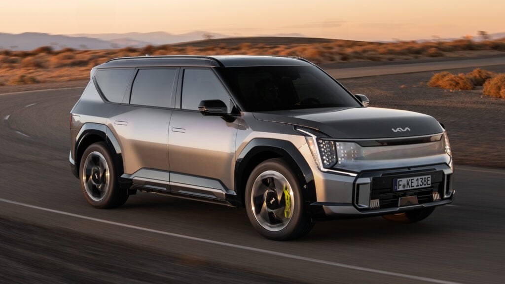 Kia EV9 GT snett framifrån