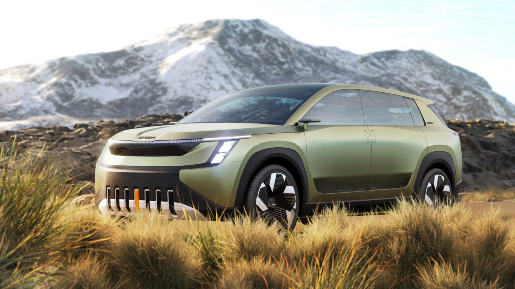 Skoda Vision 7S i naturen