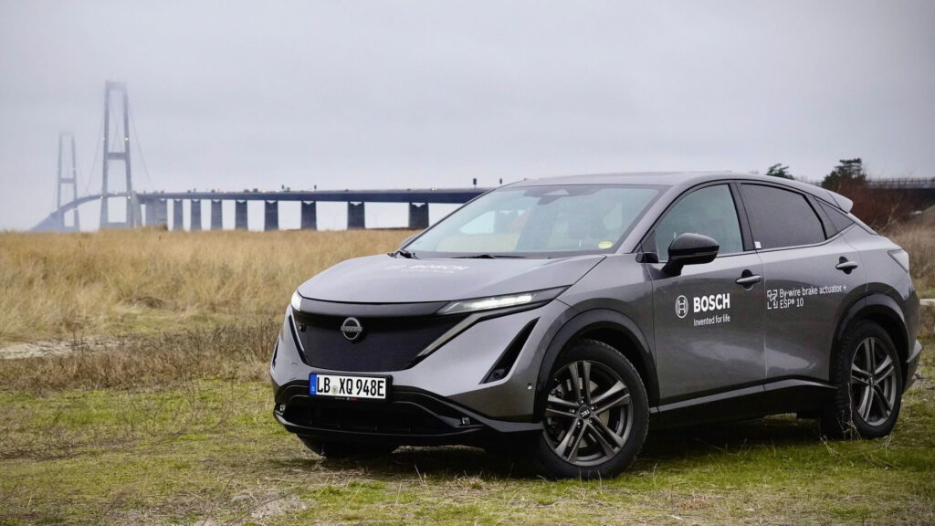 Borsch testbil vid Öresundsbron.