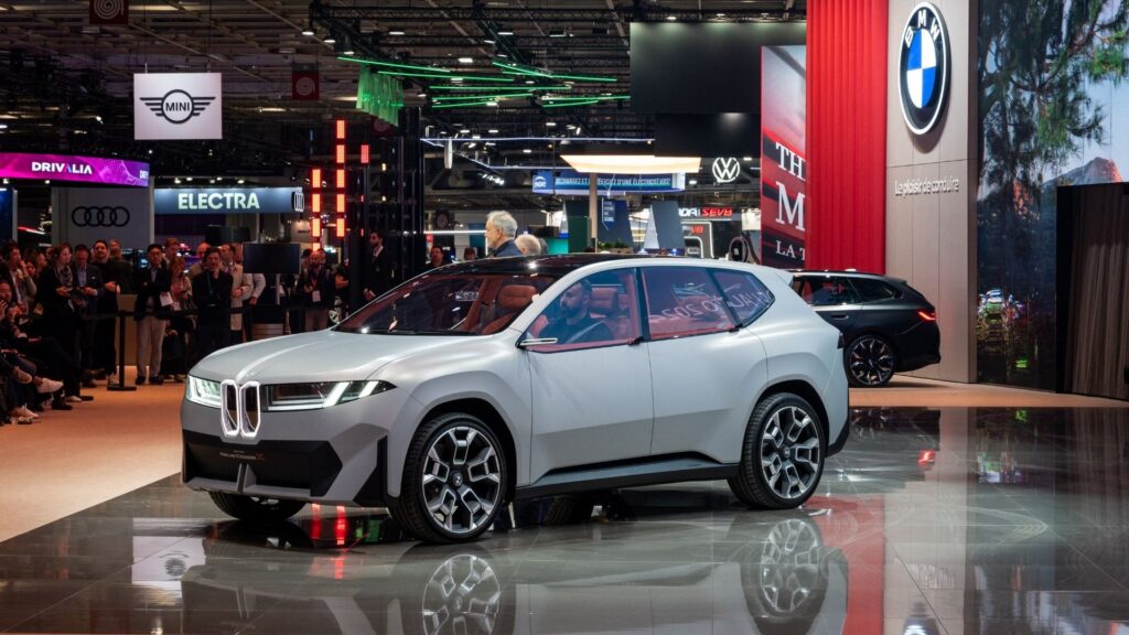 BMW I3-koncept på Paris motorvisan (AI text)